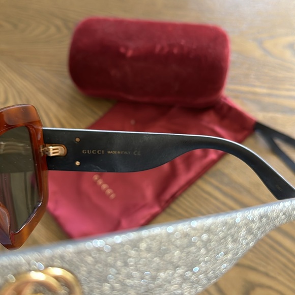 Authentic Oversized Gucci Sunglasses main image 4